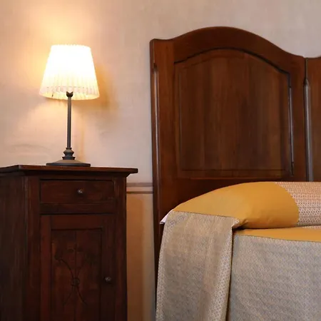 Castello Di Vaglio Serra Apart-hotel *