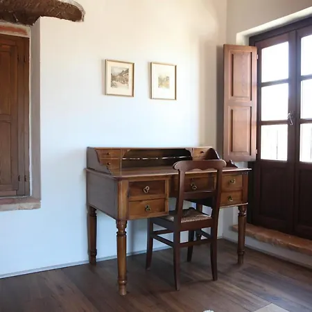 Castello Di Vaglio Serra Apart-hotel *