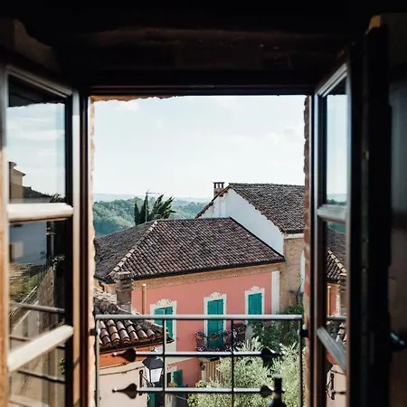 Castello Di Vaglio Serra *